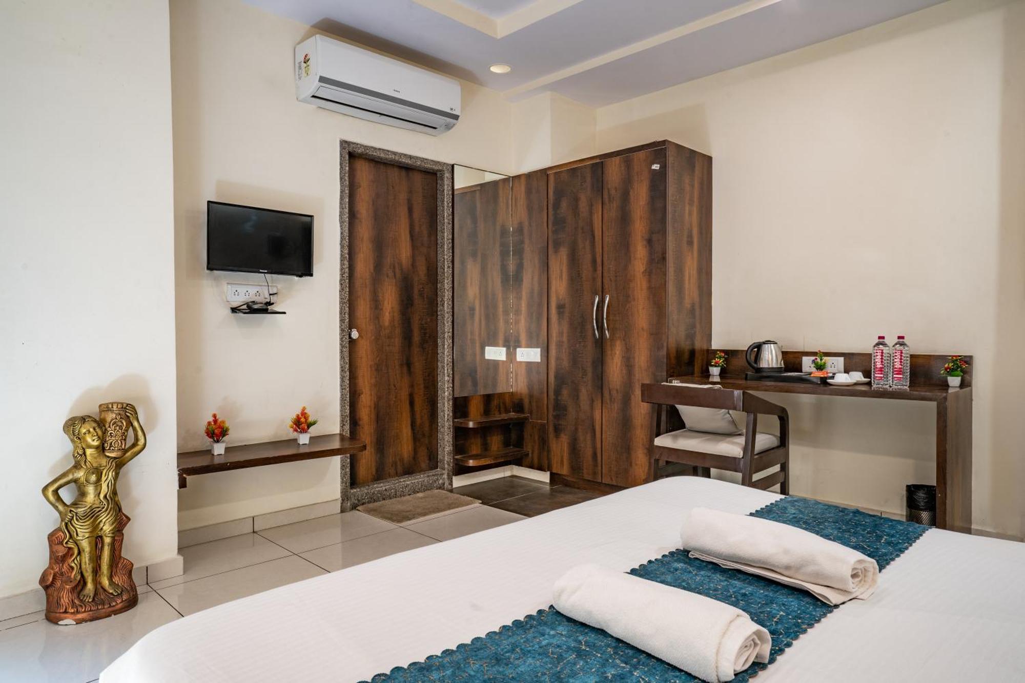 Hotel Naman Udaipur Exteriör bild