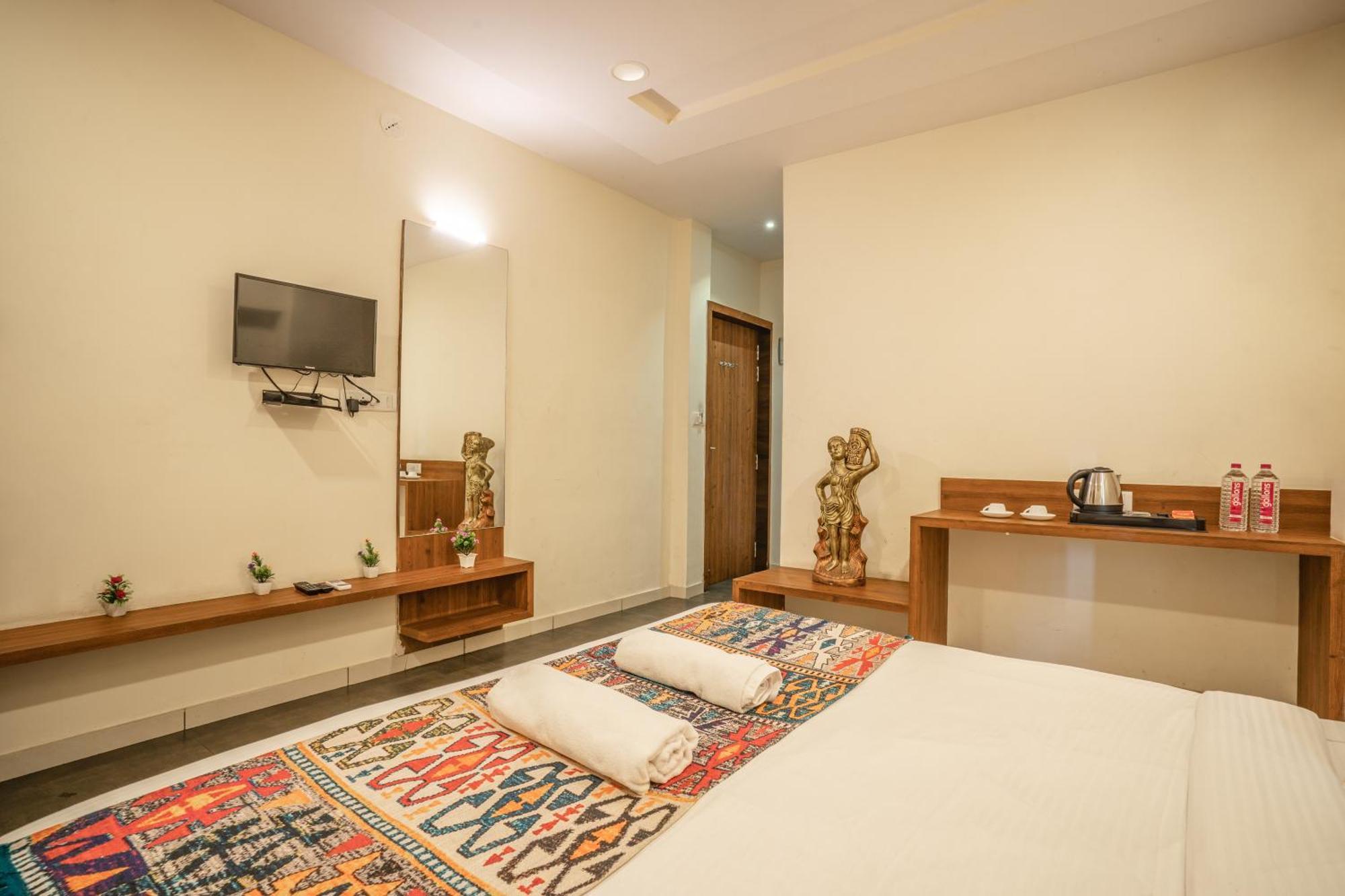 Hotel Naman Udaipur Exteriör bild